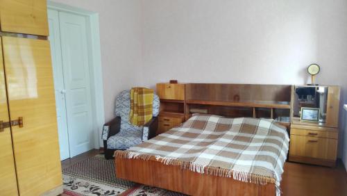 separate [ROOM] homestay in a [private house], facilities SHARED with owner