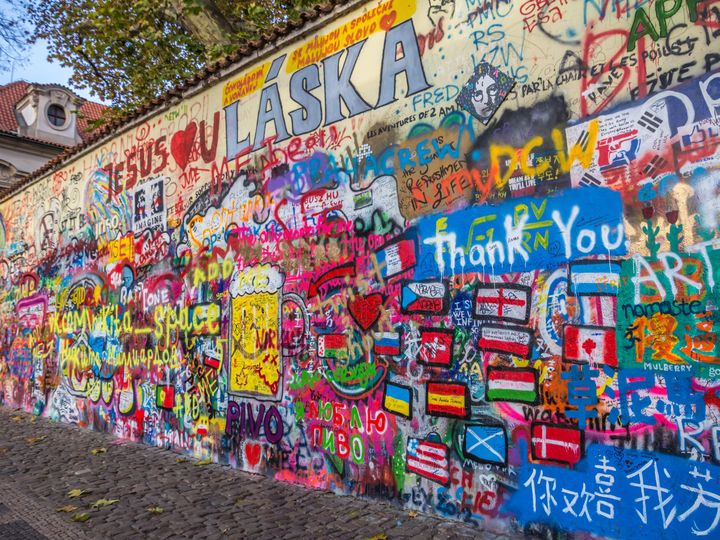 Ściana Johna Lennona, Praga