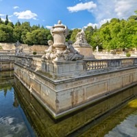 Nimes